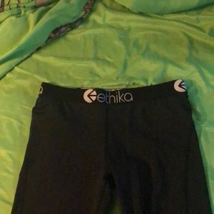 3 pairs of workout clothes ethika/Nike
